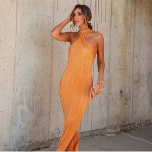 Vici Pleated Maxi